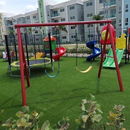 Confortable Apartamento De 3 Tres Habitaciones, Con Hermosa Vista De Area Verde, Ademas De Piscinas Y Juegos Infantiles En Area Recreativa Santiago De Los Caballeros Luaran gambar