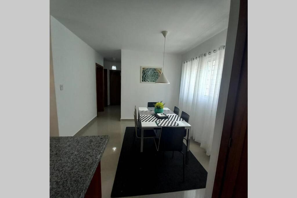 Confortable Apartamento De 3 Tres Habitaciones, Con Hermosa Vista De Area Verde, Ademas De Piscinas Y Juegos Infantiles En Area Recreativa Santiago De Los Caballeros Luaran gambar
